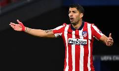 Luis Suarez bị &lsquo;đuổi&rsquo; khỏi Barcelona chỉ sau một cuộc điện thoại