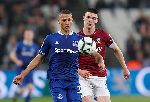 Liverpool g&acirc;y sốc với 'm&aacute;y chạy' của Everton
