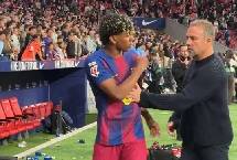 Lamine Yamal nổi c&aacute;u khi đồng đội ghi b&agrave;n