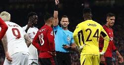 T&acirc;n binh 'tấu h&agrave;i' ở M.U, Berbatov vạch trần nguy&ecirc;n nh&acirc;n