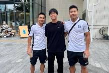 C&ocirc;ng Phượng t&igrave;nh cờ gặp Chanathip ở Nhật Bản