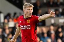 Học tr&ograve; nổi giận với HLV Ten Hag v&igrave; bị thay sớm