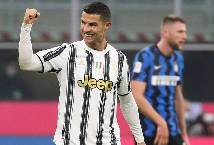 Tin chuyển nhượng s&aacute;ng 6/2: Juventus gia hạn hợp đồng với Ronaldo