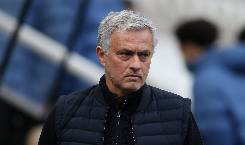 Jose Mourinho bị cắt tiền đền b&ugrave; nếu Tottenham kh&ocirc;ng dự Champions League 21/22