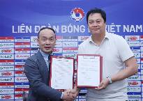 C&aacute;nh tay phải của HLV Kim Sang Sik gia hạn hợp đồng với ĐT Việt Nam