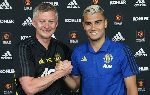 MU gia hạn hợp đồng với Andreas Pereira v&agrave; Axel Tuanzebe
