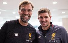 Gerrard: &ldquo;T&ocirc;i đ&atilde; khuy&ecirc;n Klopp giữ ch&acirc;n cậu ấy, may l&agrave; Klopp tin t&ocirc;i&rdquo;