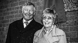 Tin buồn! Phu nh&acirc;n của Sir Alex Ferguson qua đời ở tuổi 84
