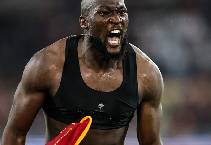 Lukaku bật kh&oacute;c sau khi tạo n&ecirc;n m&agrave;n lội ngược d&ograve;ng kh&ocirc;ng tưởng cho Roma