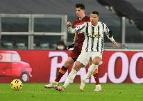 Cristiano Ronaldo lập kỳ t&iacute;ch kh&oacute; tin khi bước sang tuổi 36