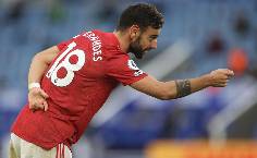 Bruno Fernandes &lsquo;ăn m&agrave;y dĩ v&atilde;ng&rsquo; trước đại chiến Man City vs MU