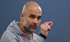 Ca ngợi Man City, Pep Guardiola tranh thủ &lsquo;đ&aacute; xo&aacute;y&rsquo; Liverpool v&agrave; MU