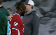 Klopp l&ecirc;n tiếng vụ &lsquo;kh&ocirc;ng th&egrave;m nh&igrave;n mặt&rsquo; Naby Keita