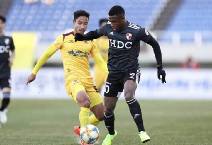 Nhận định, soi k&egrave;o Cheonan City vs Busan IPark, 12h00 ng&agrave;y 8/10: Tiếp tục b&aacute;m đuổi