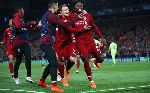 V&ugrave;i dập Barca đến phi l&yacute;, Liverpool t&aacute;i lập th&agrave;nh t&iacute;ch của MU