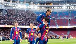 CĐV nh&agrave; b&aacute;n v&eacute; cho đối thủ, Barca đối diện nguy cơ bị &aacute;p đảo ở Camp Nou