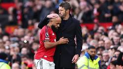 Gary Neville n&oacute;i về khả năng Carrick dẫn dắt MU