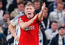 'Man United kh&ocirc;ng c&oacute; cầu thủ l&atilde;nh đạo ở tr&ecirc;n s&acirc;n'