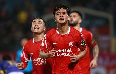 V&igrave; sao Trần Danh Trung được tung v&agrave;o s&acirc;n rồi lại bị thay ra?