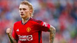 Isak Hansen-Aaroen c&acirc;n nhắc tương lai ở Manchester United