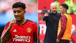 Erik ten Hag lo ngại ph&ograve;ng thay đồ MU sau trừng phạt Sancho
