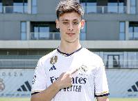 'Nhọ' như t&acirc;n binh Real: Chuẩn bị ra mắt th&igrave; lại chấn thương