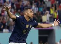 Đội h&igrave;nh ra s&acirc;n ch&iacute;nh thức Anh vs Ph&aacute;p, 2h ng&agrave;y 11/12 (cập nhật)