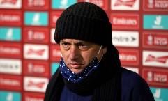 Jose Mourinho mua v&eacute; số để dẫn dắt đội&hellip; hạng T&aacute;m?