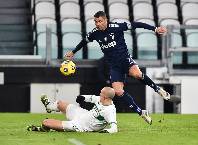 Kết quả b&oacute;ng đ&aacute; h&ocirc;m nay, 11/1: Ronaldo gi&uacute;p Juventus v&ugrave;i dập Sassuolo