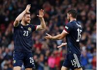 Đội h&igrave;nh ra s&acirc;n ch&iacute;nh thức CH Ireland vs Scotland, 23h ng&agrave;y 11/6