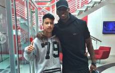 'Cậu ấy đ&atilde; chơi cho U18 M.U, nhưng rồi họ từ chối k&yacute; hợp đồng'