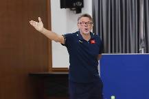 HLV Troussier: 'Nếu kh&ocirc;ng sẵn s&agrave;ng đối đầu thử th&aacute;ch th&igrave; t&ocirc;i đ&atilde; chia tay ĐTVN'