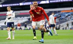 Mason Greenwood t&aacute;i lập kỳ t&iacute;ch của Cristiano Ronaldo