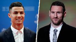 Bỏ qua ch&iacute;nh m&igrave;nh, CR7 chỉ ra cầu thủ vĩ đại s&aacute;nh ngang với Messi
