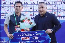 HLV Kiatisak cho cầu thủ HAGL xả trại trước trận gặp H&agrave; Nội