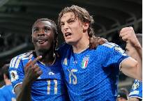 Italia vẫn c&ograve;n cơ hội gi&agrave;nh v&eacute; tham dự World Cup