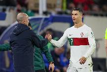 Ronaldo hứa kh&ocirc;ng &lsquo;bật lại' HLV Bồ Đ&agrave;o Nha