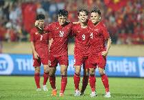 HLV Philippe Troussier v&agrave; sức &eacute;p ng&agrave;n c&acirc;n trước trận Philippines 