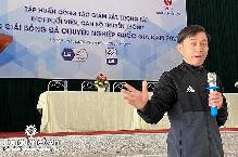 Trọng t&agrave;i V-League 2021: Chỉ 1 người thi rớt thể lực trong đợt tập huấn