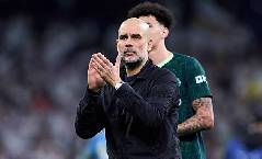 Pep Guardiola thừa nhận Man City c&oacute; thể đầu h&agrave;ng trước Arsenal