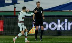 Trọng t&agrave;i &lsquo;cướp&rsquo; b&agrave;n thắng của Ronaldo bị loại khỏi VCK EURO 2021