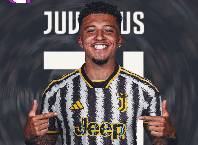 Kh&ocirc;n như Juventus, lại muốn d&ugrave;ng 'ch&ugrave;a' h&agrave;ng của Man United