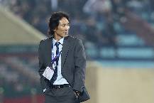 HLV Gong Oh Kyun tho&aacute;t &aacute;n phạt sau pha va chạm với cầu thủ Nam Định