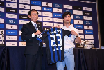 HLV Incheon United 'vừa đấm vừa xoa' khi n&oacute;i về C&ocirc;ng Phượng