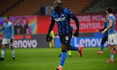 C&aacute;n mốc 300 b&agrave;n thắng, Lukaku s&aacute;nh ngang Ronaldo, thua mỗi Messi