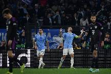 Bayern Munich th&uacute;c thủ với 10 người trước Lazio ở lượt đi C&uacute;p C1 ch&acirc;u &Acirc;u