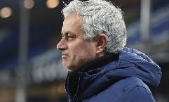 V&igrave; sao Tottenham chưa thể sa thải Jose Mourinho?