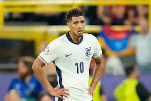 Jude Bellingham nổi giận với HLV Southgate v&igrave; kh&ocirc;ng thay Harry Kane