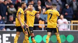 'Như chốn kh&ocirc;ng người, h&agrave;ng thủ Liverpool b&oacute; tay với cậu ta'