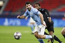 Aguero tức tối khi bị đồng đội &lsquo;ghẻ lạnh&rsquo;